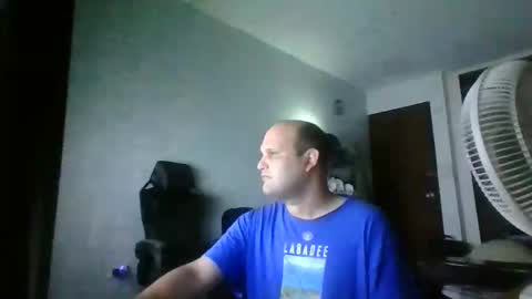 Snapshot of heavy_rebellxc chatting on 05/04/26, 05:36 Heavy Rebell online show from 05/04/26, 05:36
