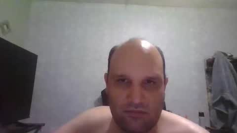 Snapshot of heavy_rebellxc chatting on 05/10/26, 04:28 Heavy Rebell online show from 05/10/26, 04:28