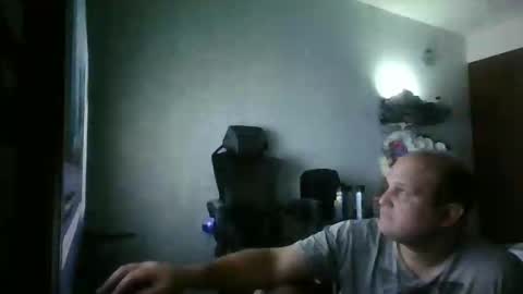Snapshot of heavy_rebellxc chatting on 05/11/26, 05:57 Heavy Rebell online show from 05/11/26, 05:57