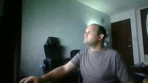 Snapshot of heavy_rebellxc chatting on 05/15/26, 07:15 Heavy Rebell online show from 05/15/26, 07:15