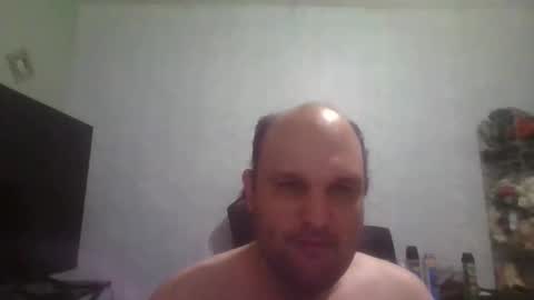 Snapshot of heavy_rebellxc chatting on 05/19/26, 04:19 Heavy Rebell online show from 05/19/26, 04:19
