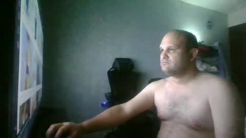 Snapshot of heavy_rebellxc chatting on 07/01/26, 04:25 Heavy Rebell online show from 07/01/26, 04:25