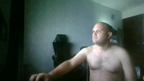 Snapshot of heavy_rebellxc chatting on 07/06/26, 05:37 Heavy Rebell online show from 07/06/26, 05:37