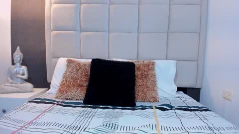 Keira Hecate online show from 01/05/25, 07:07