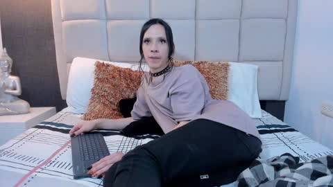 Keira Hecate online show from 01/06/25, 07:24