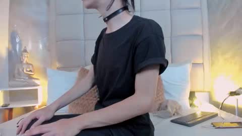 Keira Hecate online show from 09/17/25, 07:48