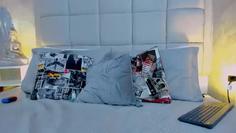 Keira Hecate online show from 11/04/25, 09:03