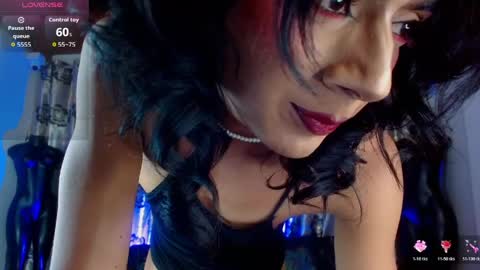 Snapshot of hecate_doll chatting on 05/21/26, 04:58 hecate_doll online show from 05/21/26, 04:58