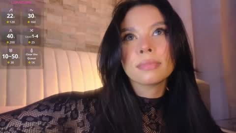 Hecate  online show from 10/17/25, 09:17