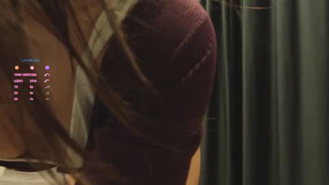 Snapshot of hee_jeen chatting on 10/29/25, 06:09 Jeen online show from 10/29/25, 06:09