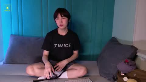 Snapshot of heejinwang chatting on 03/21/26, 08:23 HEEJIN online show from 03/21/26, 08:23