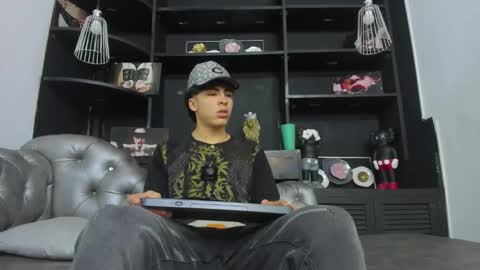 heellboy_ online show from 10/15/25, 07:25