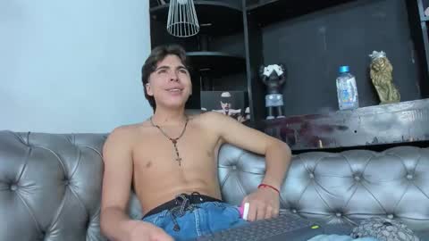 heellboy_ online show from 11/14/25, 04:00