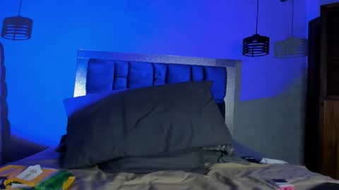 heellboy_ online show from 11/25/25, 01:27