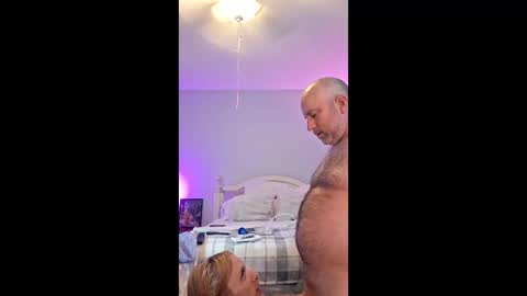 Snapshot of heelsstayon44 chatting on 04/03/26, 08:18 heelsstayon44 online show from 04/03/26, 08:18