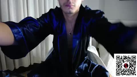 Snapshot of hefestion_ chatting on 11/15/25, 02:46 hefestion_ online show from 11/15/25, 02:46