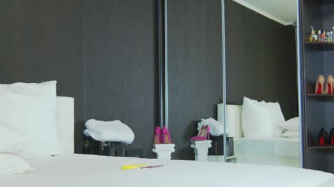 Helen online show from 12/31/24, 02:19