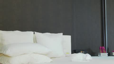 Helen online show from 01/19/25, 02:04