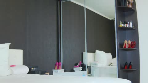 Helen online show from 02/03/25, 02:25