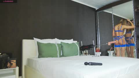 Helen online show from 11/16/25, 10:43