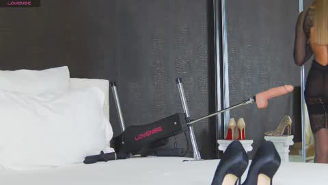 Helen online show from 12/20/25, 08:16