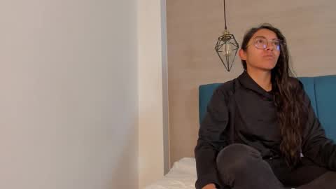 heidi_feuer online show from 10/23/25, 12:26