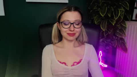 Heidi online show from 03/12/25, 12:04