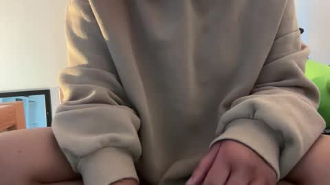 Snapshot of heidirose256 chatting on 02/15/26, 11:34 heidirose256 online show from 02/15/26, 11:34