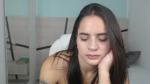 Snapshot of heidy_hoiss chatting on 02/13/25, 08:24 Heidy online show from 02/13/25, 08:24