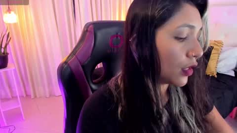              online show from 02/12/25, 06:09