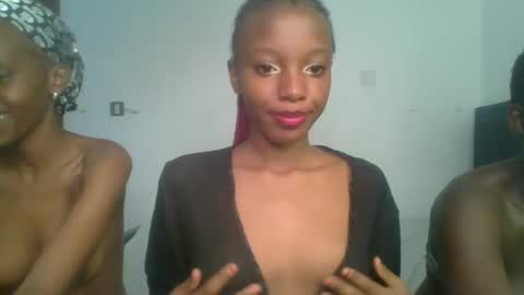 Snapshot of heilybunny chatting on 04/03/26, 09:18 heilybunny online show from 04/03/26, 09:18