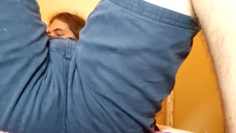 Snapshot of heinrich260755 chatting on 01/06/25, 03:19 heinrich260755 online show from 01/06/25, 03:19