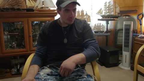 Snapshot of heisherrmann chatting on 04/08/26, 06:08 xxScubaStevexx online show from 04/08/26, 06:08