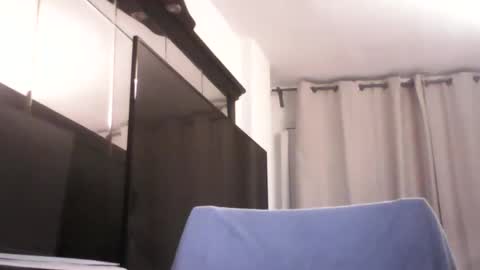 Snapshot of heistt chatting on 09/17/25, 06:53 Heist Stein online show from 09/17/25, 06:53