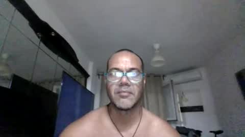 Snapshot of heistt chatting on 10/05/25, 11:24 Heist Stein online show from 10/05/25, 11:24