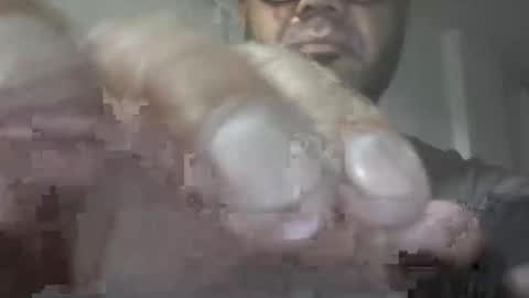 Snapshot of heistt chatting on 12/16/25, 01:43 Heist Stein online show from 12/16/25, 01:43
