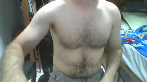 Snapshot of heitorcp1 chatting on 12/23/24, 01:40 heitorcp1 online show from 12/23/24, 01:40