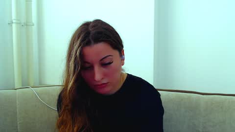 helen_adams_ online show from 12/18/24, 09:58