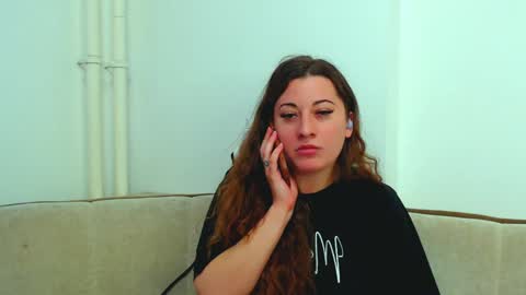 helen_adams_ online show from 12/23/24, 08:00