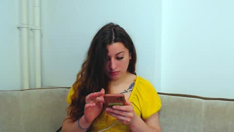 helen_adams_ online show from 12/25/24, 07:24