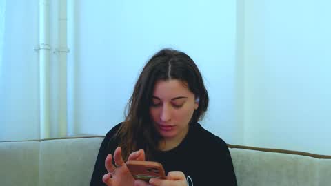 helen_adams_ online show from 02/23/25, 09:00