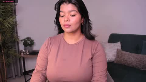 helen_miller online show from 12/09/24, 11:24