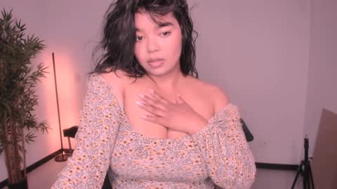 helen_miller online show from 12/29/24, 11:29