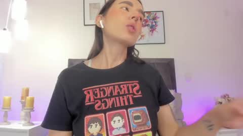 Helen  online show from 04/29/26, 12:42