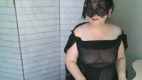 Snapshot of helen_xi chatting on 12/17/25, 05:13 Helen online show from 12/17/25, 05:13