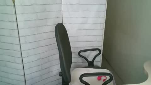 Snapshot of helen_xi chatting on 01/08/26, 05:10 Helen online show from 01/08/26, 05:10