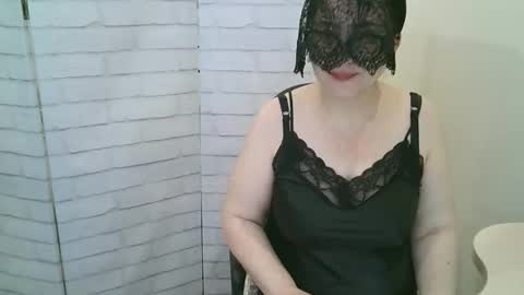 Snapshot of helen_xi chatting on 02/11/26, 05:23 Helen online show from 02/11/26, 05:23