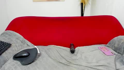 HELENA COPPER online show from 02/05/25, 06:13