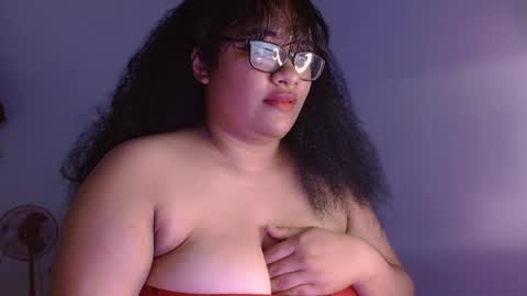 Snapshot of helena_grant chatting on 01/31/25, 05:32 Helena online show from 01/31/25, 05:32