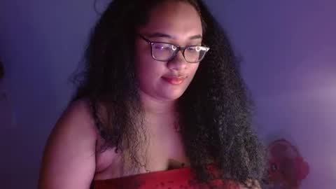 Snapshot of helena_grant chatting on 02/04/25, 05:34 Helena online show from 02/04/25, 05:34